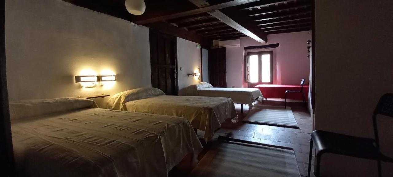 Albergue Turistico "San Blas" De Oliva De Plasencia 외부 사진
