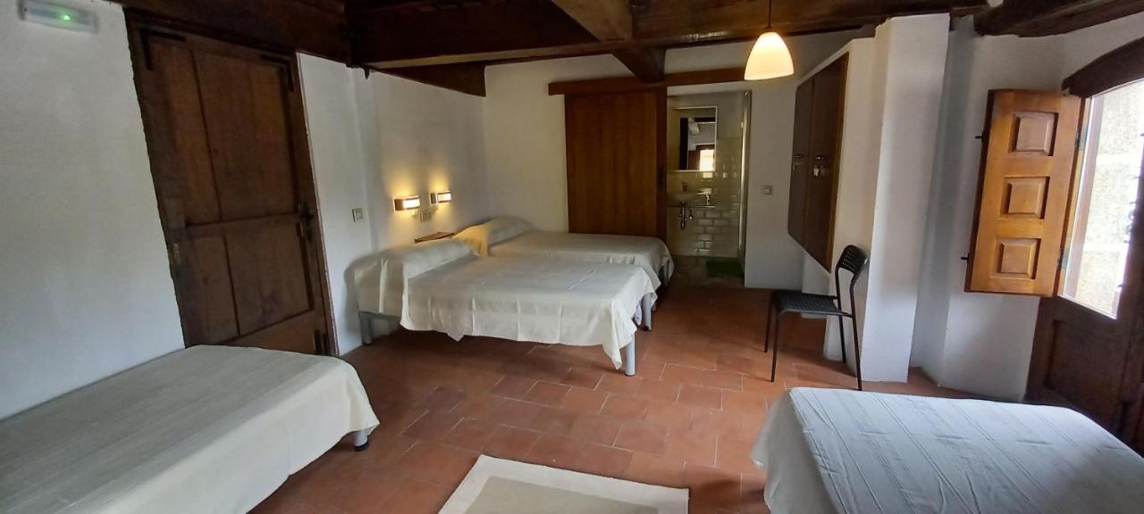 Albergue Turistico "San Blas" De Oliva De Plasencia 외부 사진
